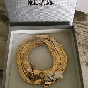 Gorgeous herringbone 18 caret gold